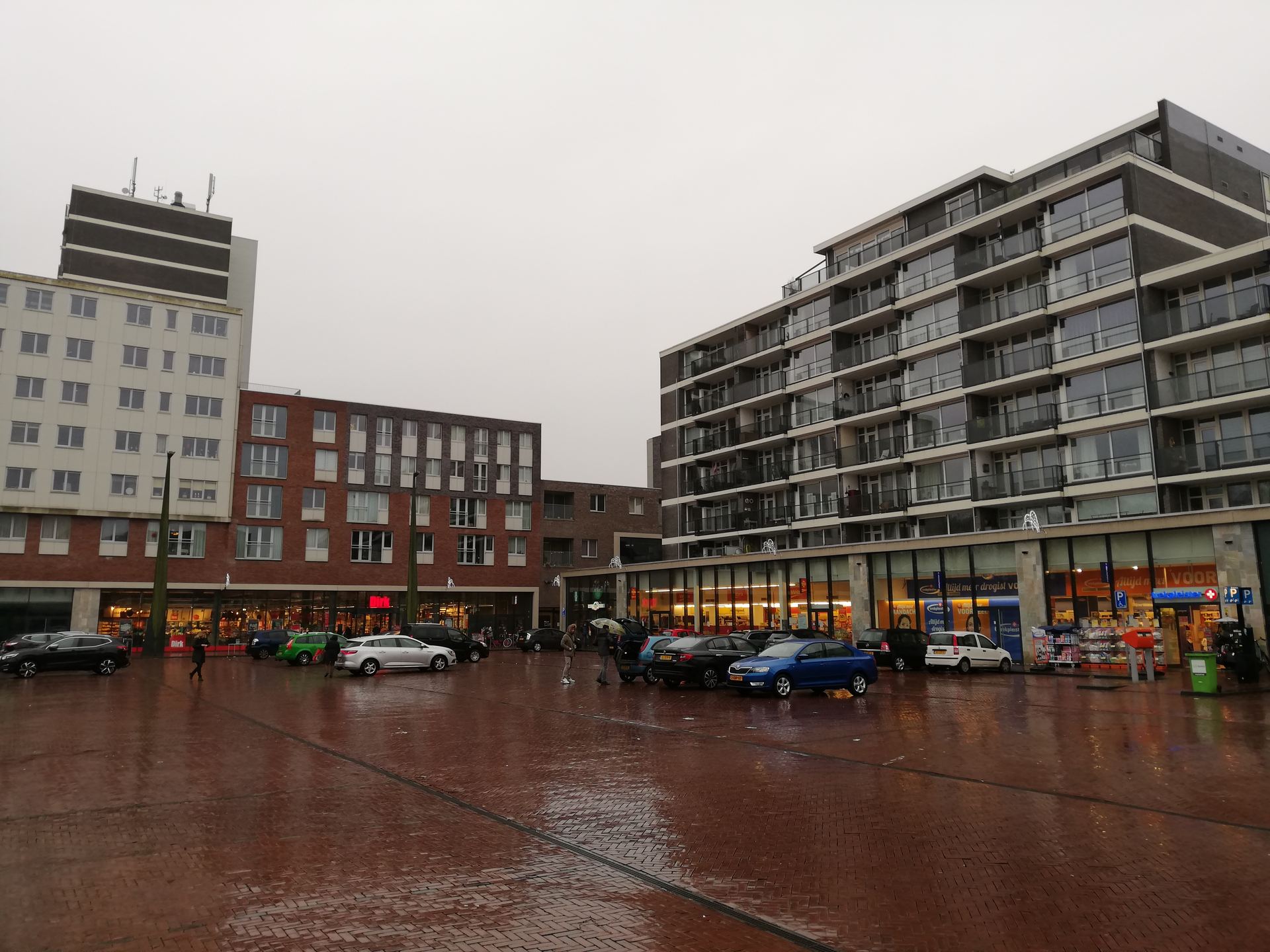 Centrum van Drachten met De Kaden en het Van Knobelsdorffplein