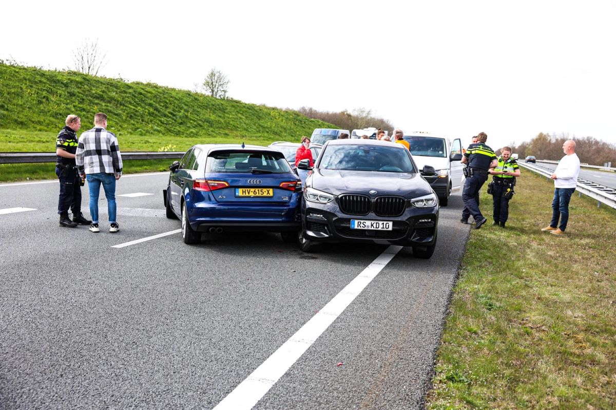 Forse vertraging door ongeval met meerdere voertuigen bij Drachten