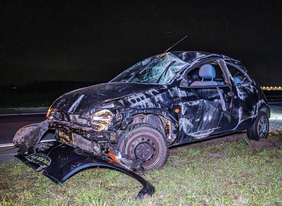 Drachtster (39) zonder rijbewijs slaat meerdere keren over de kop
