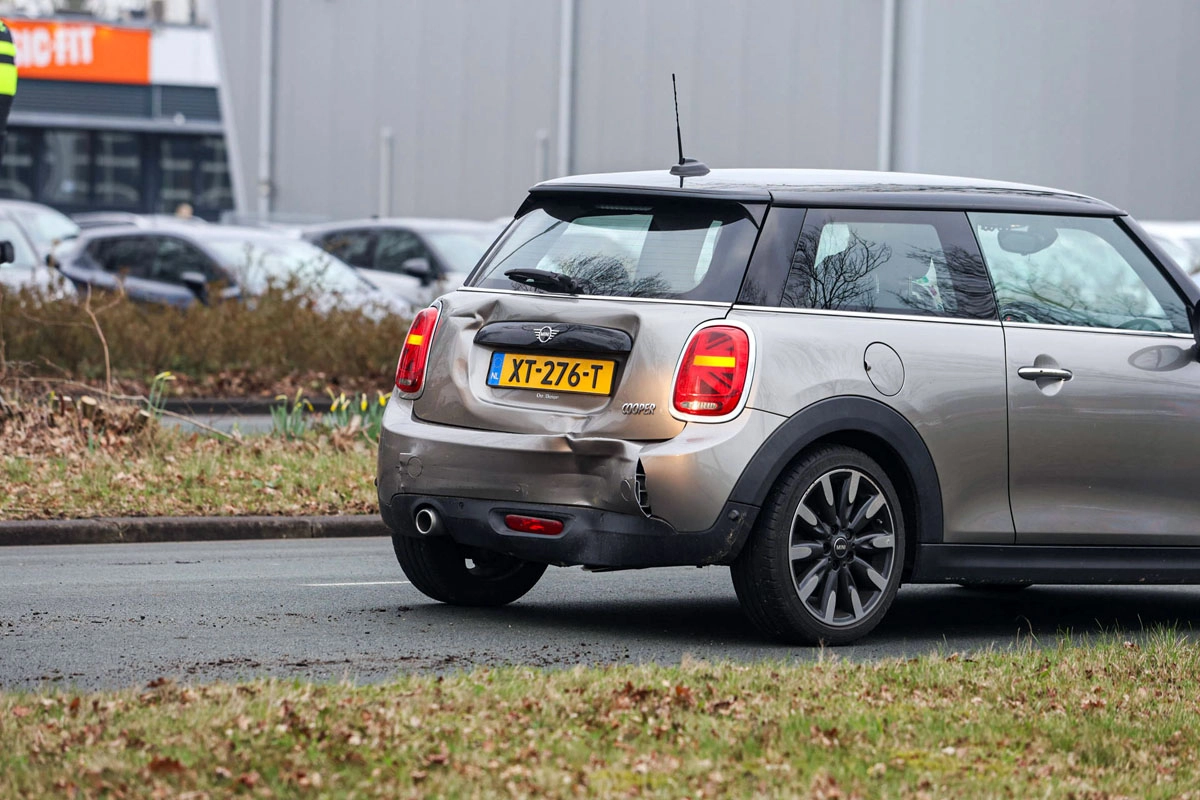 Kop-staartbotsing op de Noorderhogeweg in Drachten