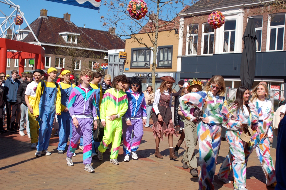 Nostalgische tijdreis: examenstunt verloopt vlekkeloos