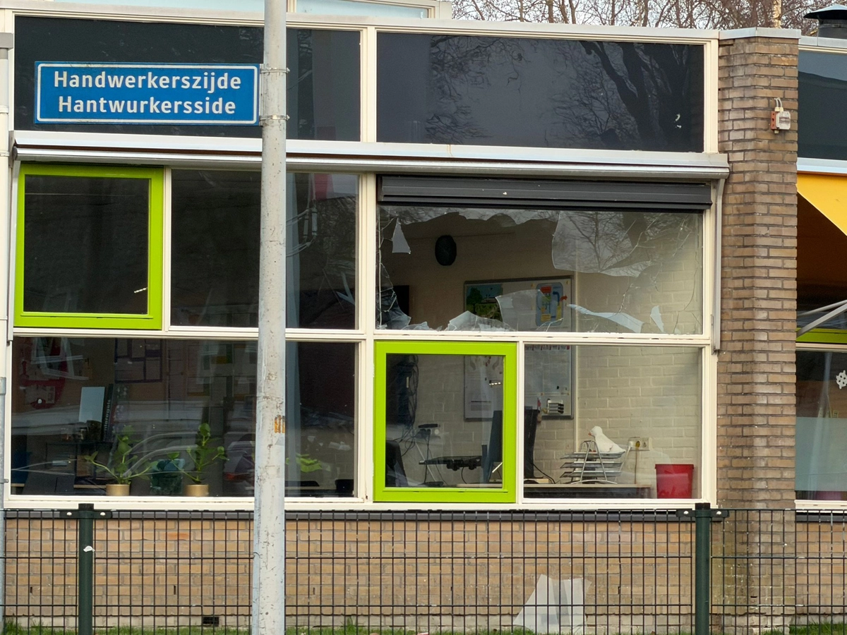 Politie zoekt vuurwerkvandalisten in Drachten